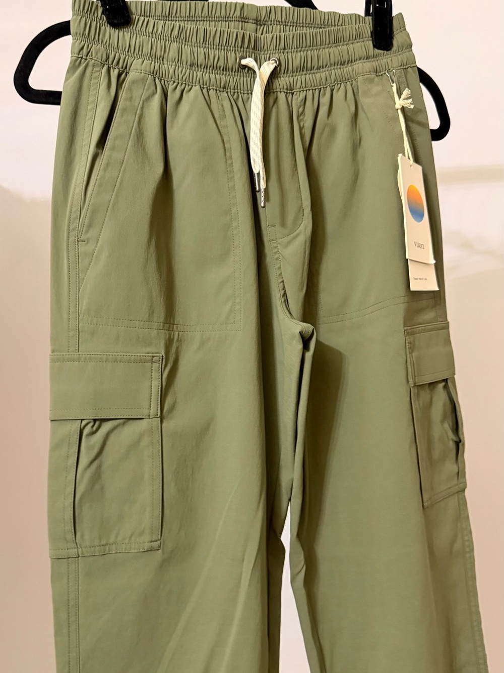 Vuori Olive Utility Cargo Joggers